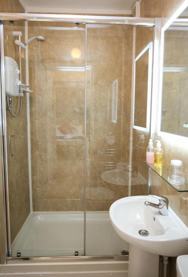 Hotel The Seacliffe - Whitby Esterno foto